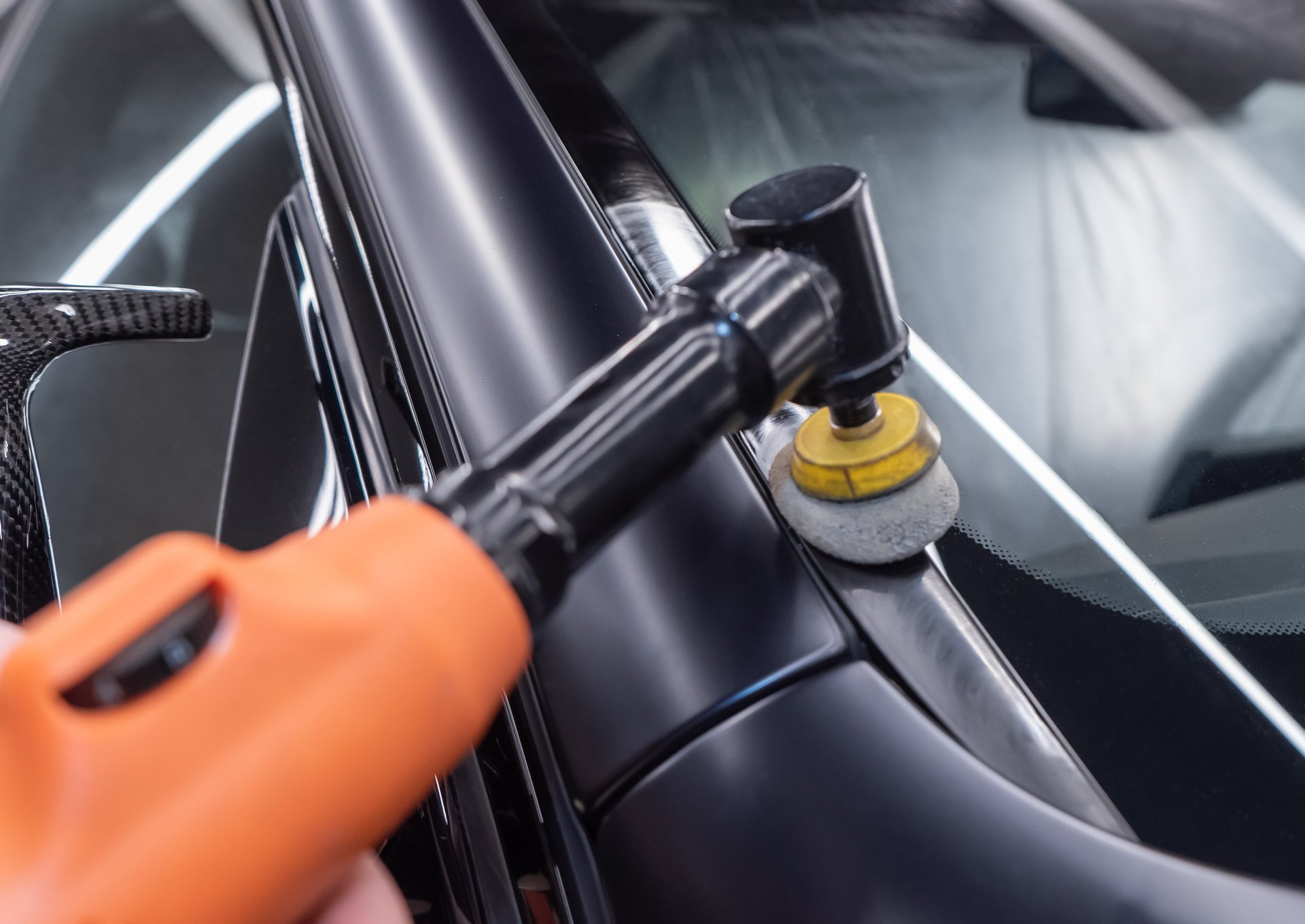 Car polishing service